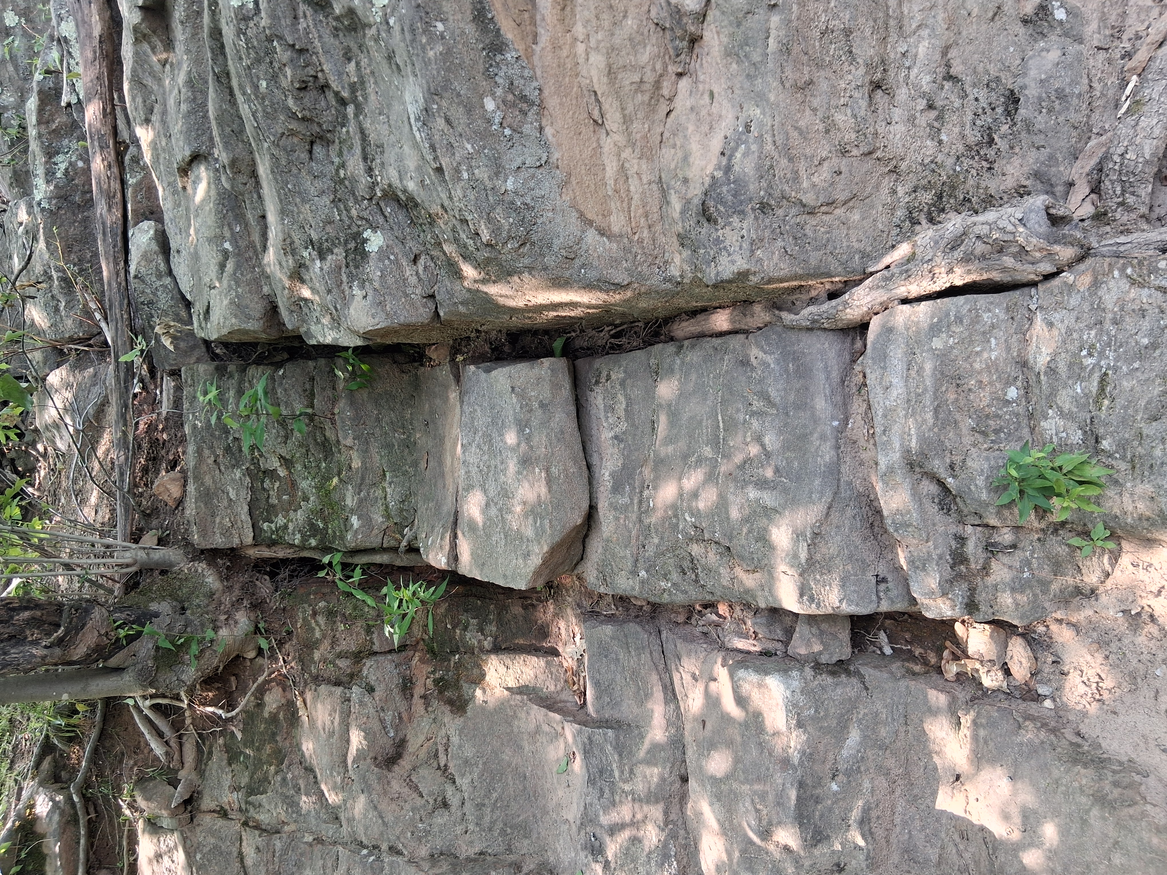 Squarish Stones Formation